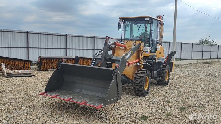 Экскаватор-погрузчик CASE 570 ST, 2023