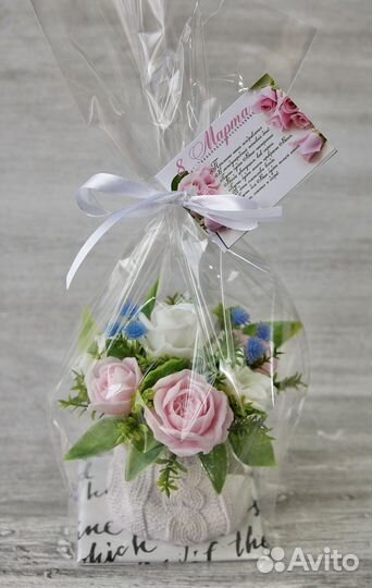 Букетики в гипсовых кашпо