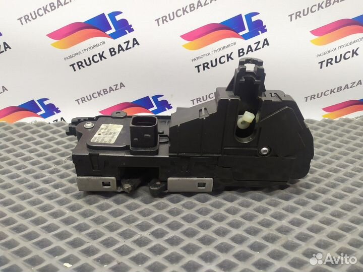 Замок двери передней правой Volvo FH