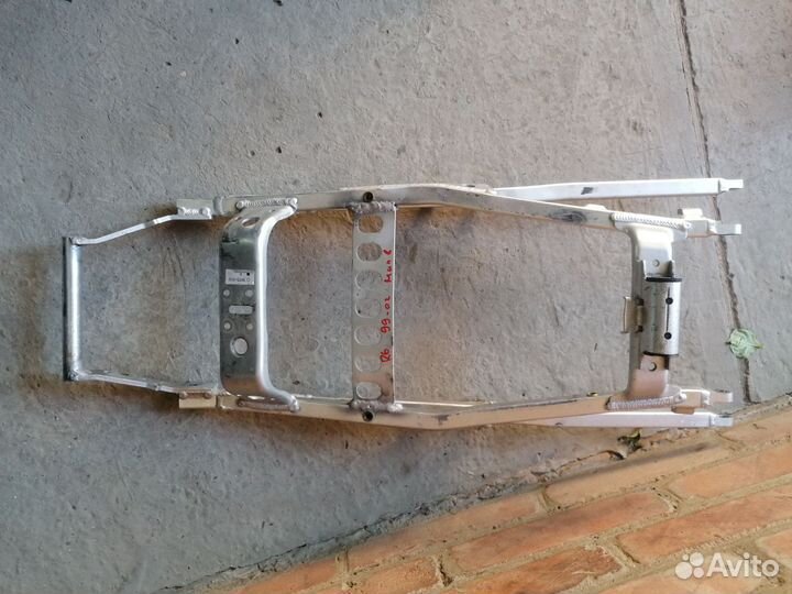 Подрамник бугель хвост yamaha yzf r6 99-02