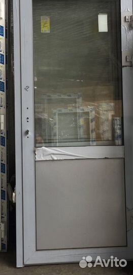 Двери 950х2100 мм алюминиевые входные