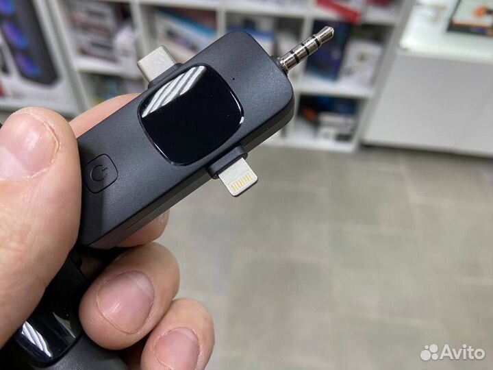 Беспроводной петличный микрофон 3 разъема