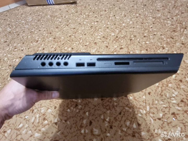 Alienware m17x r2 корпус экран