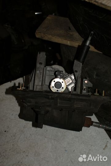 Шифтер АКПП Audi A4 B5 8D 8D0713093 762270112