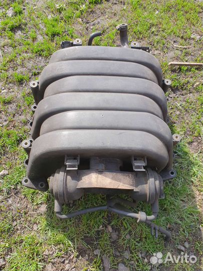 Audi a6 c6 колектор впускной