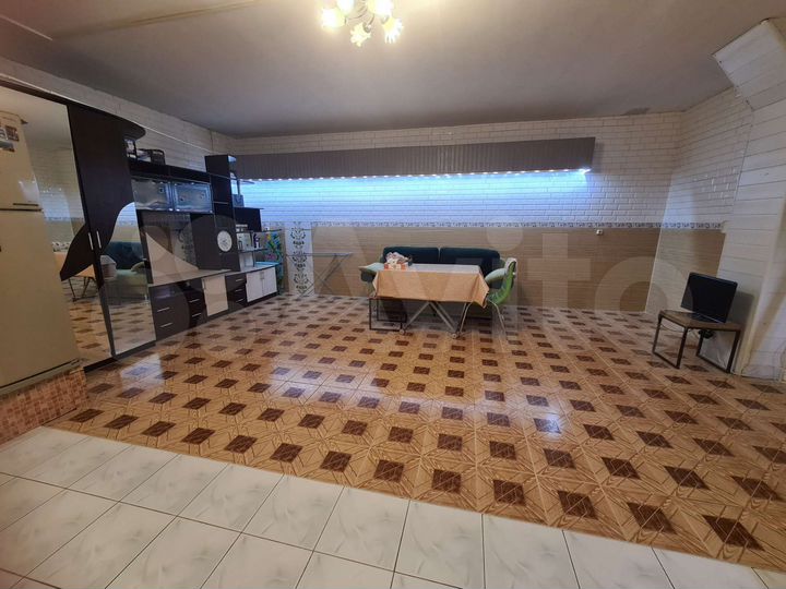 2-к. квартира, 74,4 м², 1/9 эт.