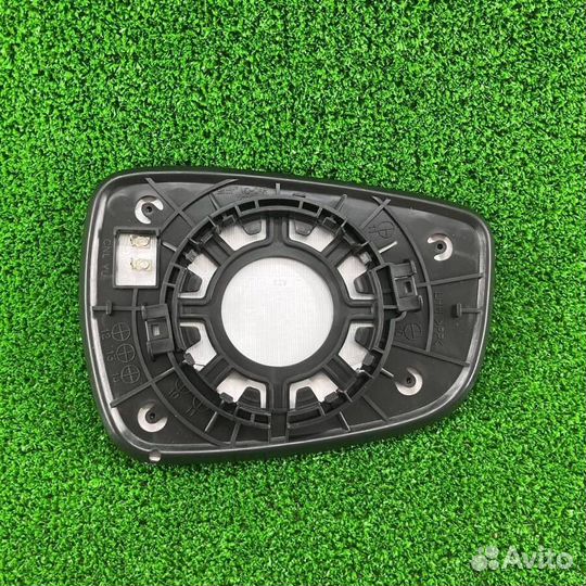 Зеркальный элемент левый Solaris 1 10-17