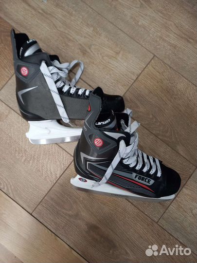 Коньки хоккейные