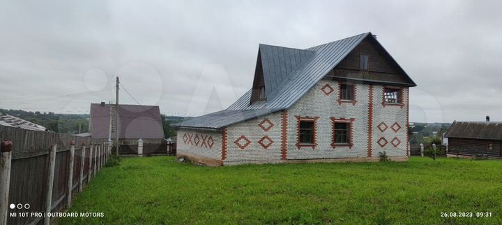 Дом 355 м² на участке 20 сот.