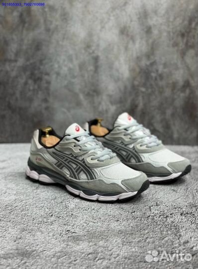 Кроссовки asics