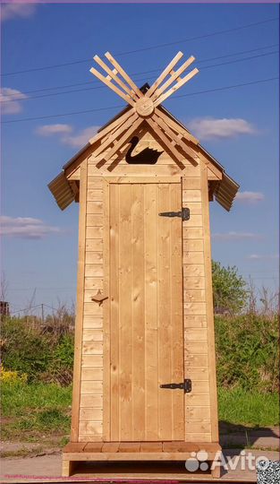 Дачный туалет деревянный