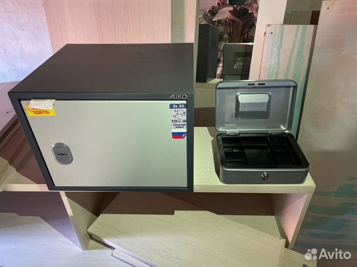 Сейф с дневной кассой