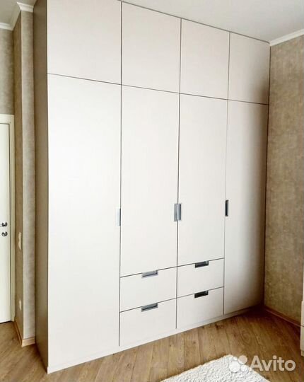 Шкаф в нишу