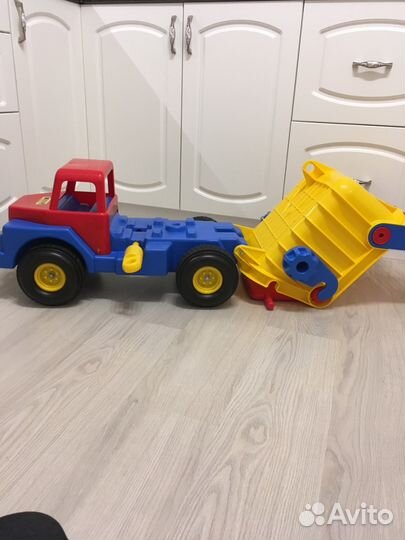 Самосвал Гигант Wader