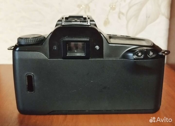 Плёночный зеркальный фотоаппарат canon EOS 3000