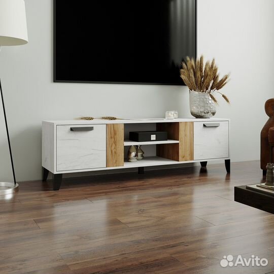 Тумба под тв 1,65 м на ножках