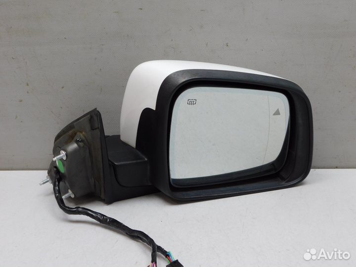 Зеркало правое Jeep Grand Cherokee (WK2) 66125