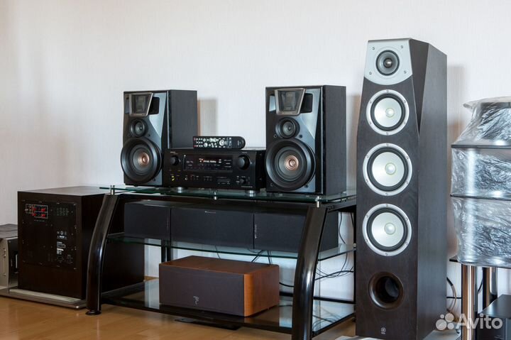 Тумба под аудио аппаратуру