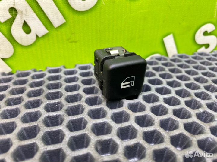 Кнопка центрального замка Bmw 5-Series E39