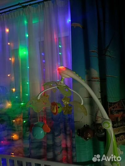 Шикарный музыкальный мобиль с проектором