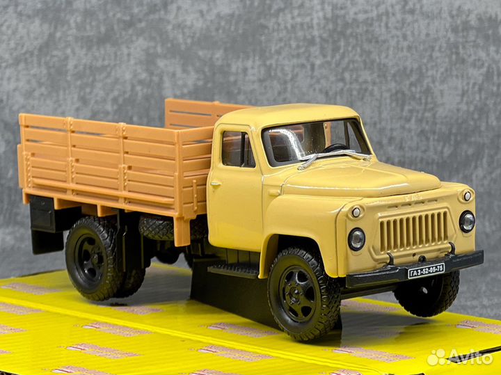 Модель газ 52-05 1/43 наш автопром