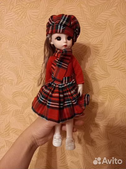 Кукла фарфор