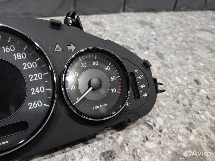 Панель приборов W219 Дорестайл