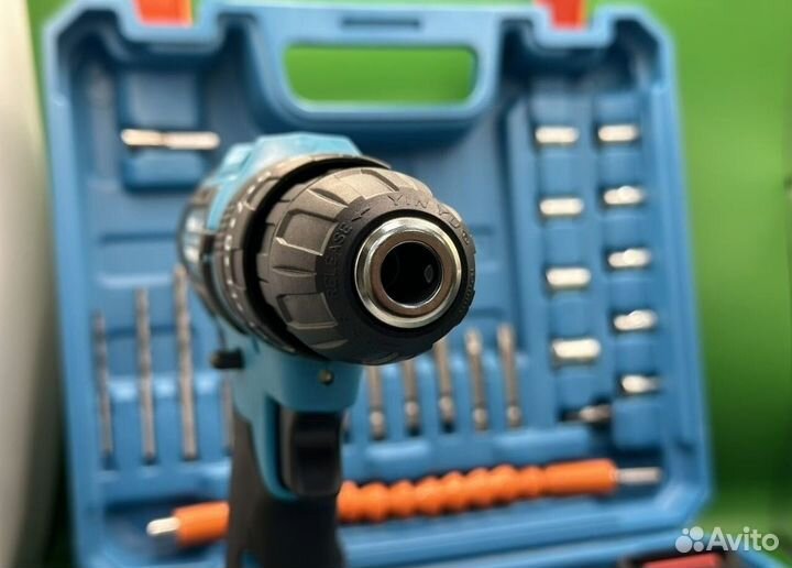 Шуруповерт-дрель Makita 2893 с набором