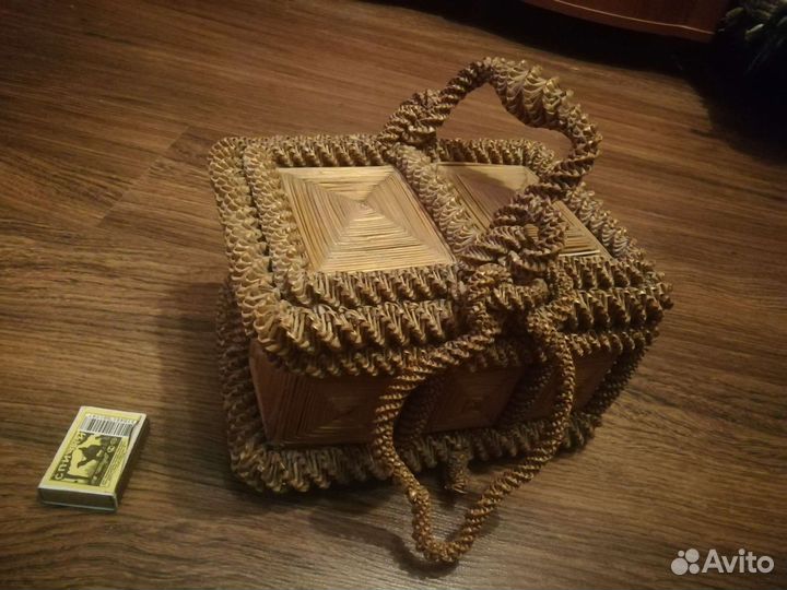 Шкатулка из соломки