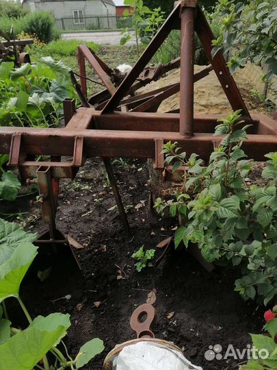 Культиватор окучник