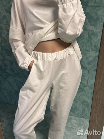 Белый костюм женский