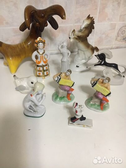 Много статуэток в реставрацию