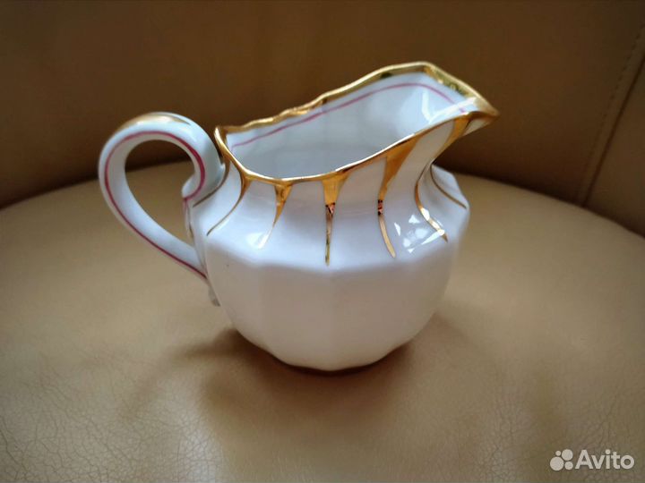 Молочник, фарфор