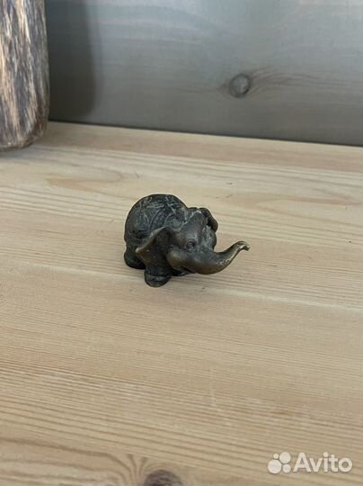 Бронзовая статуэтка