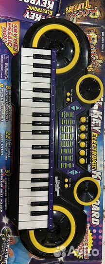 Синтезатор, музыкальный центр