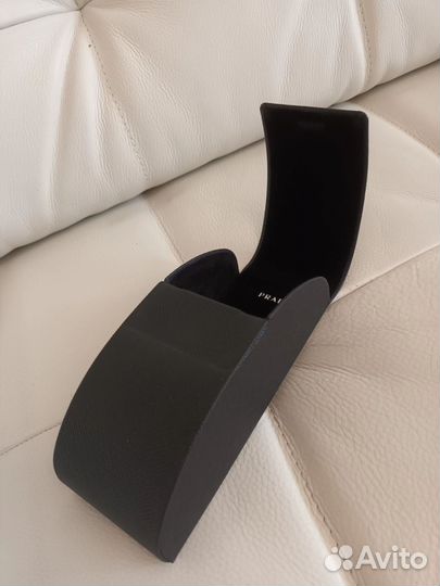 Футляр для очков prada