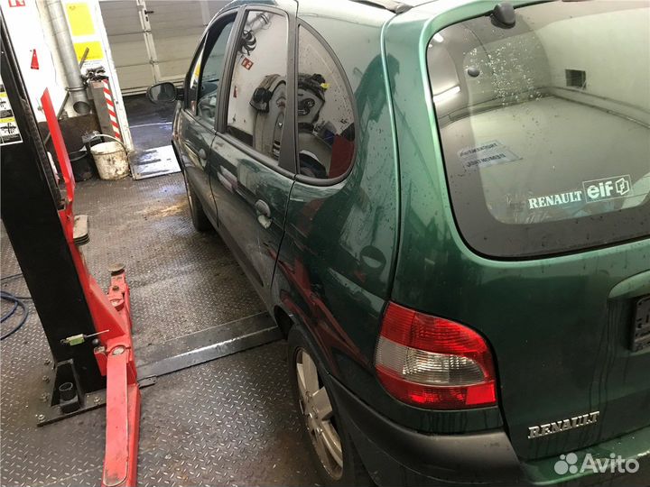 Разбор на запчасти Renault Scenic 1996-2002