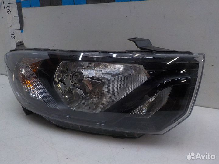 Фара правая на LADA Granta