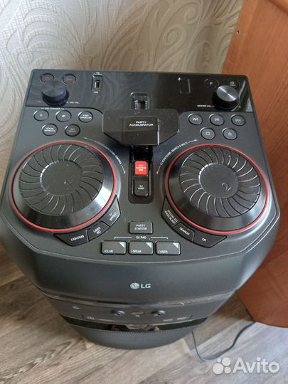 Продаю музыкальный центр