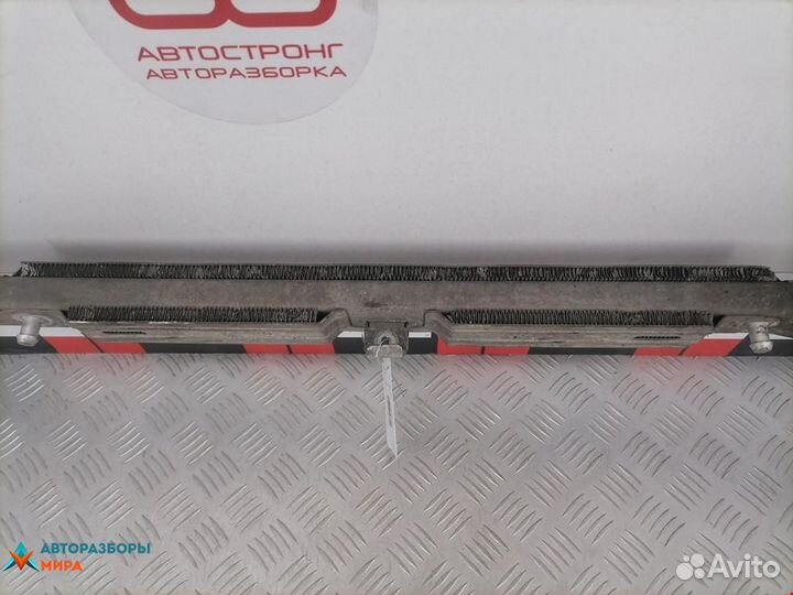 Интеркулер Audi A6 4F/C6 2005 4F0145731E