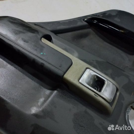 Обшивка двери задняя правая Land Rover Range Rover