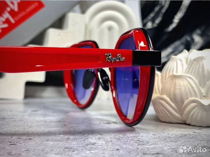 Очки Ray Ban Ferrari красный