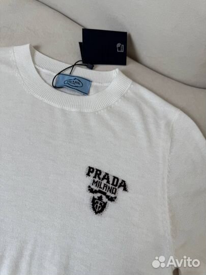 Футболка Prada