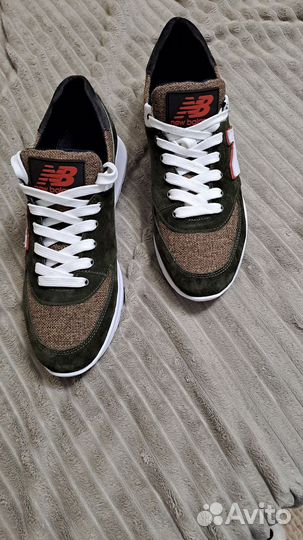 Кроссовки мужские 43