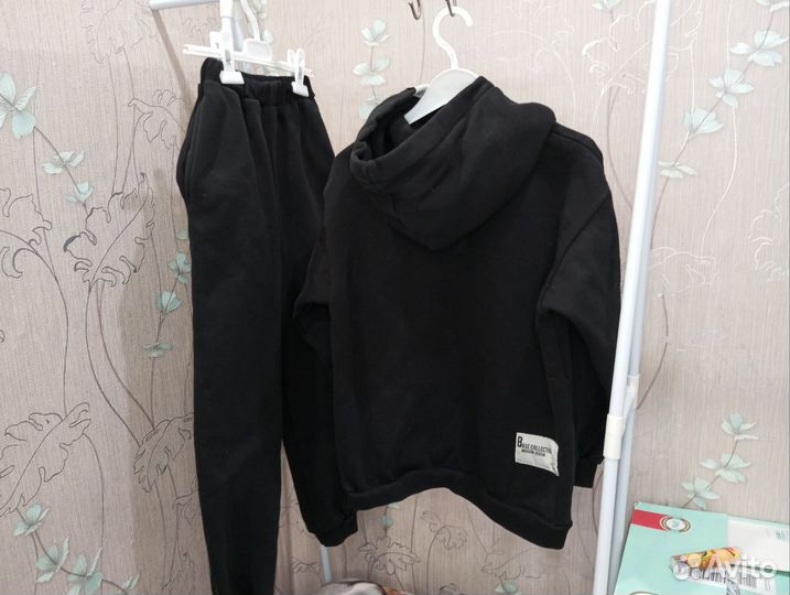 Теплый костюм на девочку 134-140