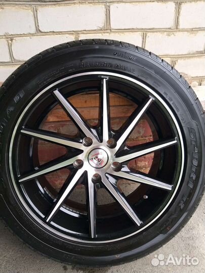 Продаю отличный комплект колёс