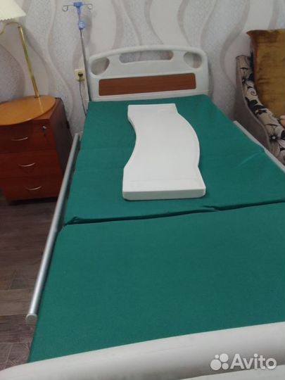 Медицинская кровать для лежачих больных б/у