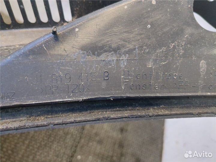 Жабо под дворники Volkswagen Golf 4, 1999