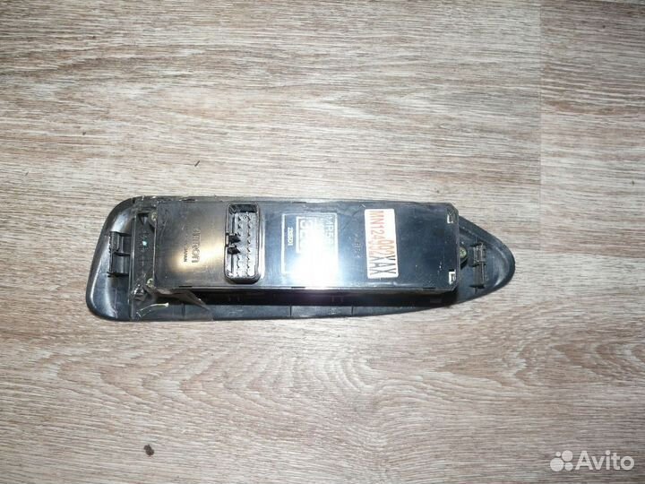 Блок управ стеклоподъемниками Mitsubishi Lancer 9