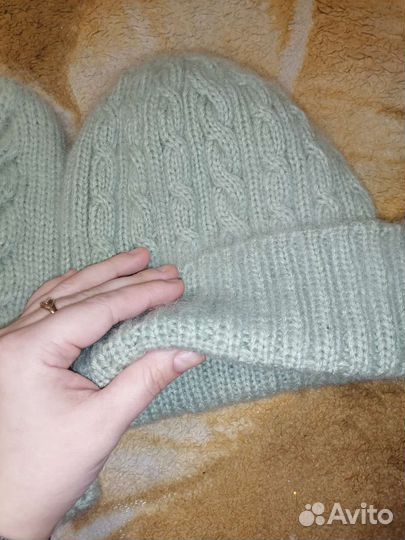 Комплект шапка+варежки, ручная работа